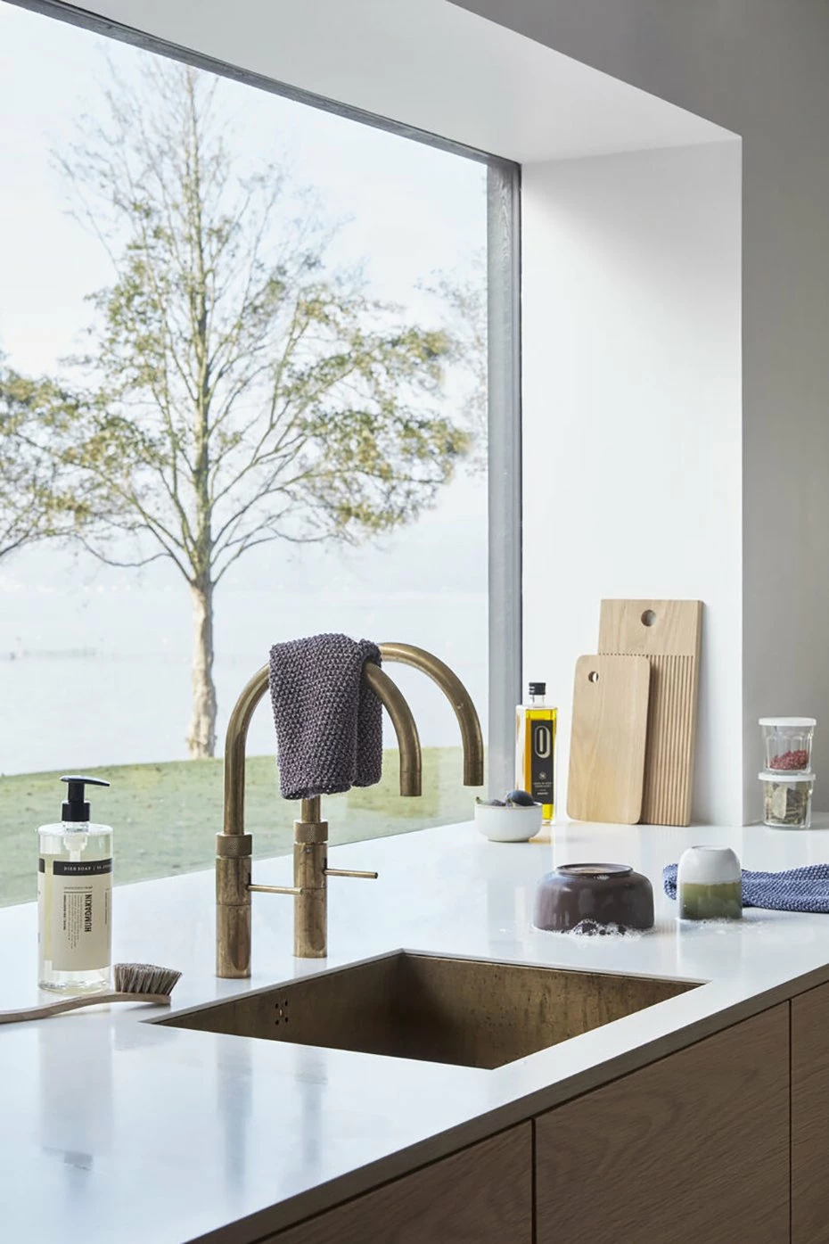 Hubsch Oak Cutting Board