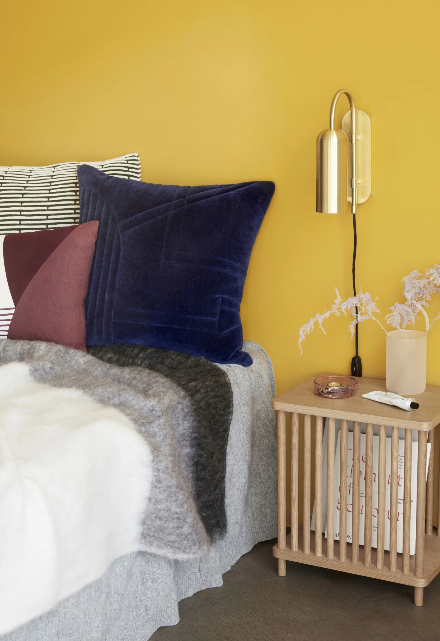 Hubsch Black & Grey Plaid Throw