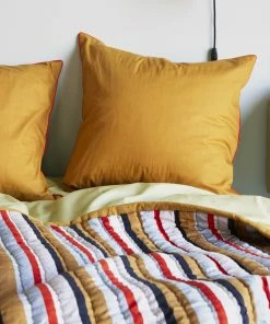 Hubsch Cotton and Polyester Pavilion Blanket 140x200